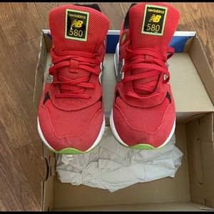 New Balance K1580rgg Red Sneakers, Green/White Bottoms